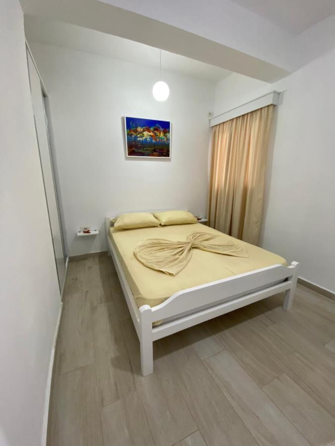 Hotel Andrea ซารานเดอ ภายนอก รูปภาพ