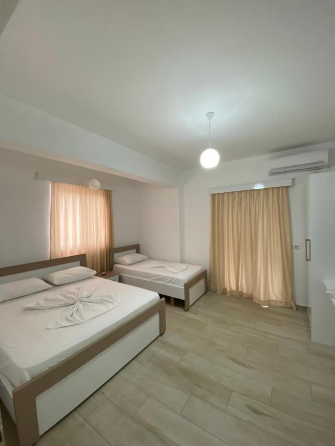 Hotel Andrea ซารานเดอ ภายนอก รูปภาพ