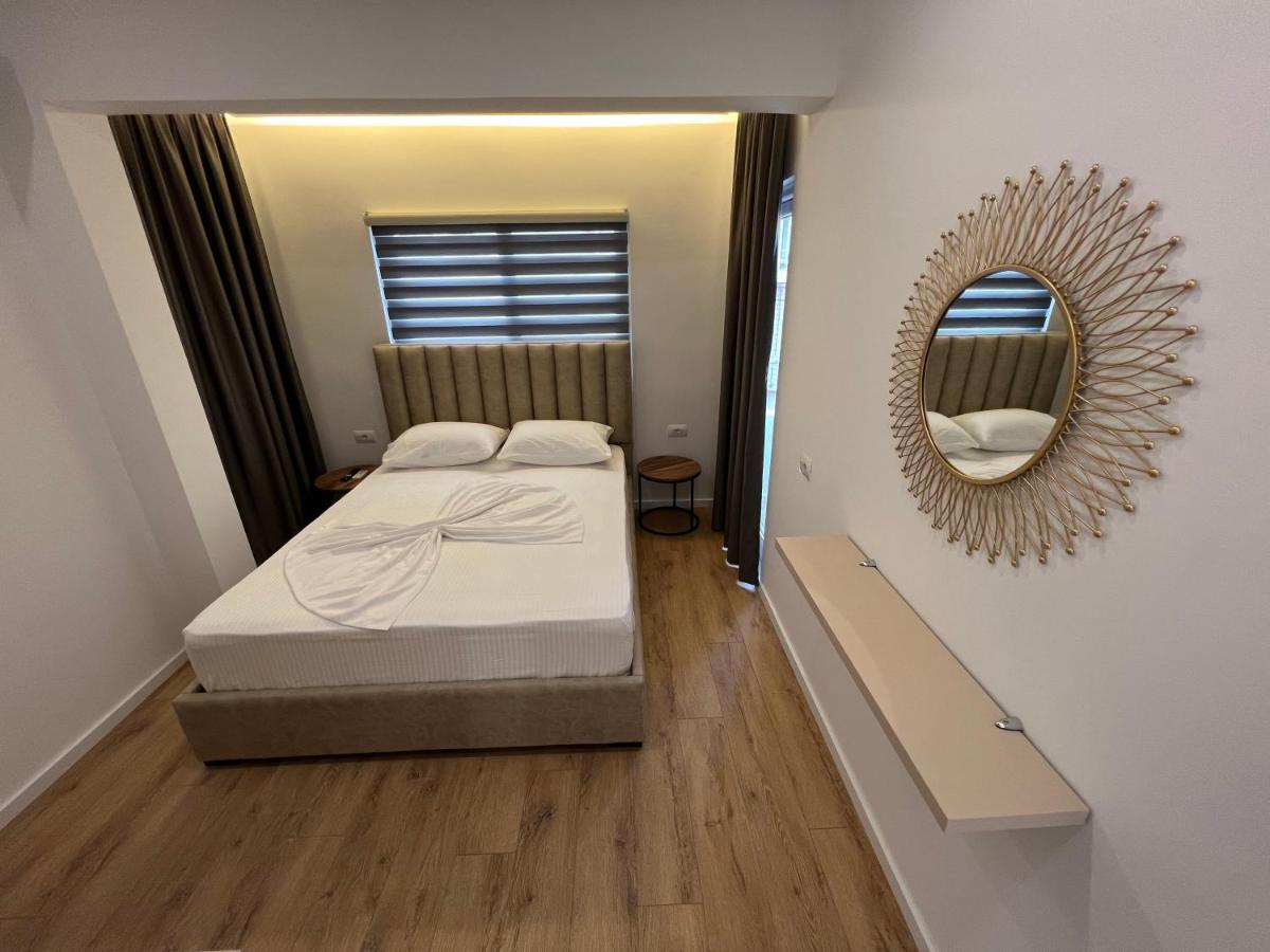 Hotel Andrea ซารานเดอ ภายนอก รูปภาพ