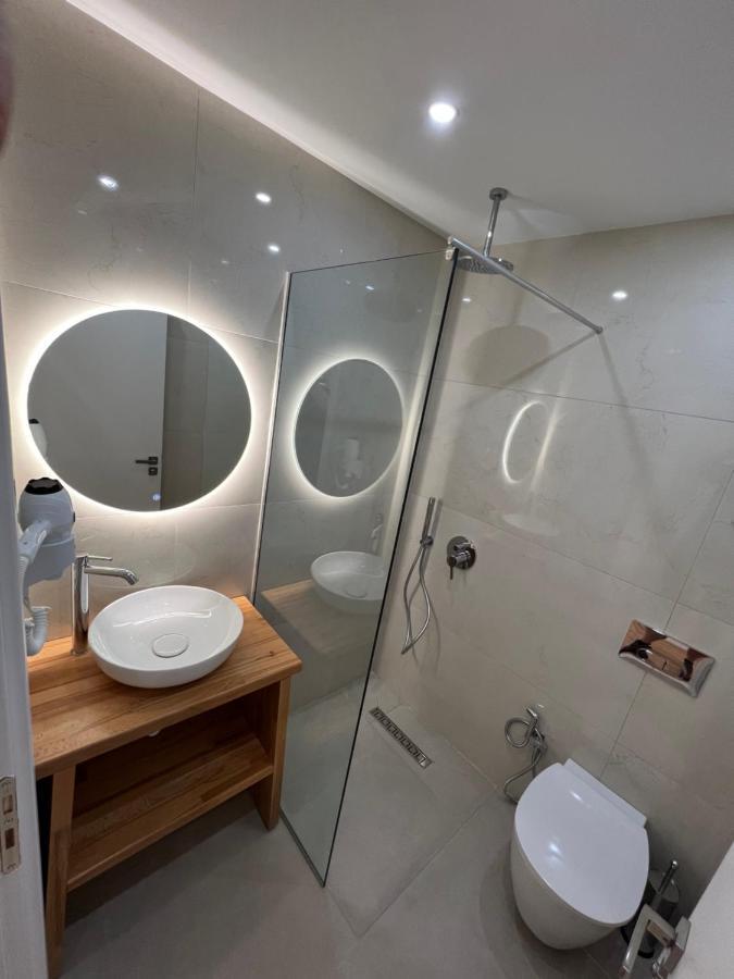 Hotel Andrea ซารานเดอ ภายนอก รูปภาพ