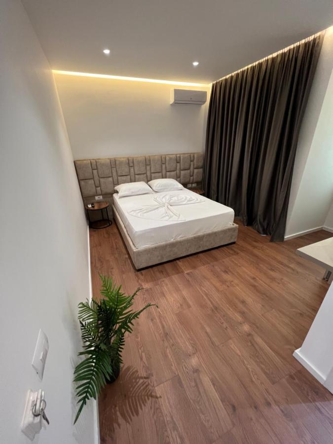 Hotel Andrea ซารานเดอ ภายนอก รูปภาพ