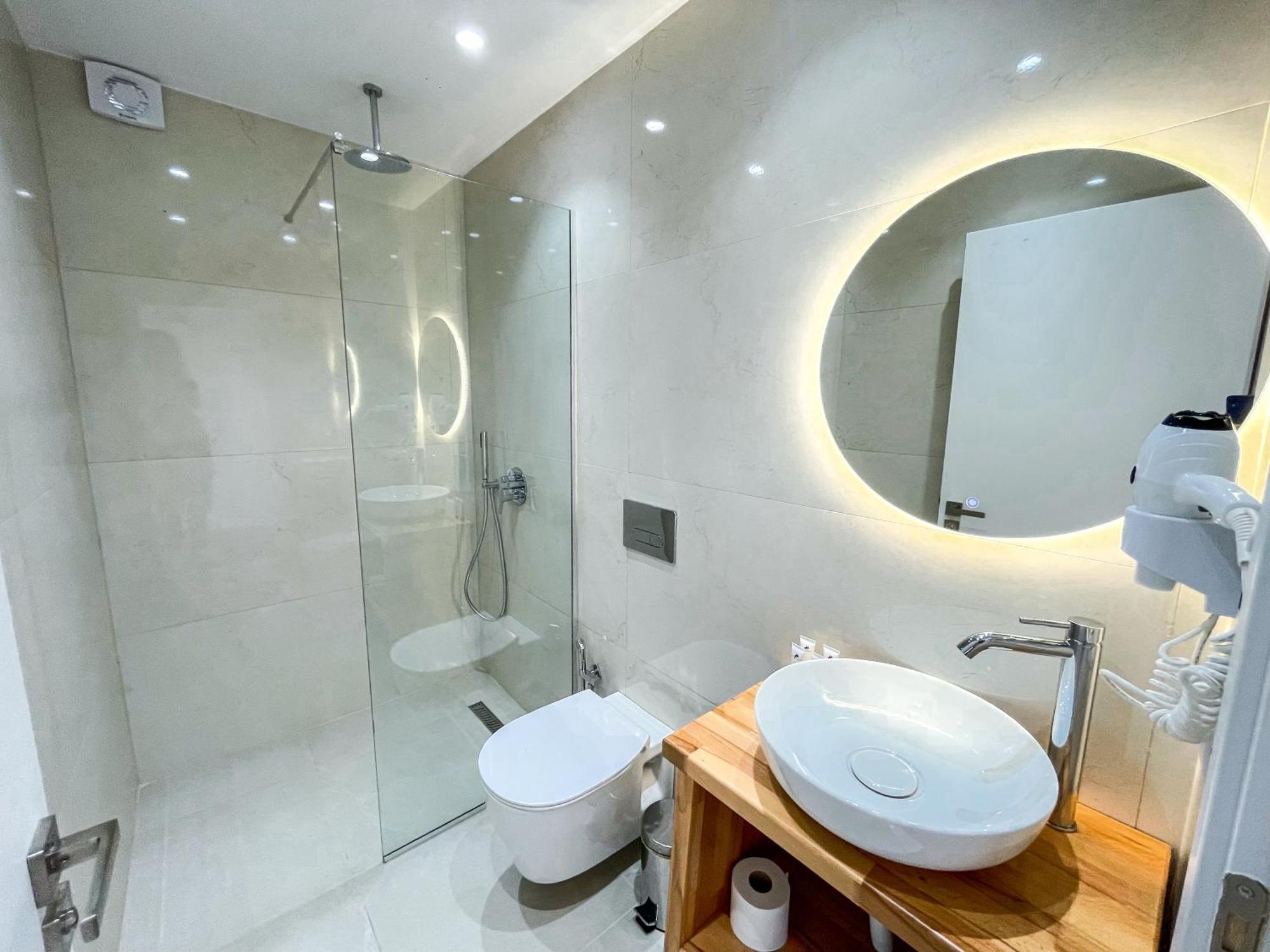 Hotel Andrea ซารานเดอ ภายนอก รูปภาพ