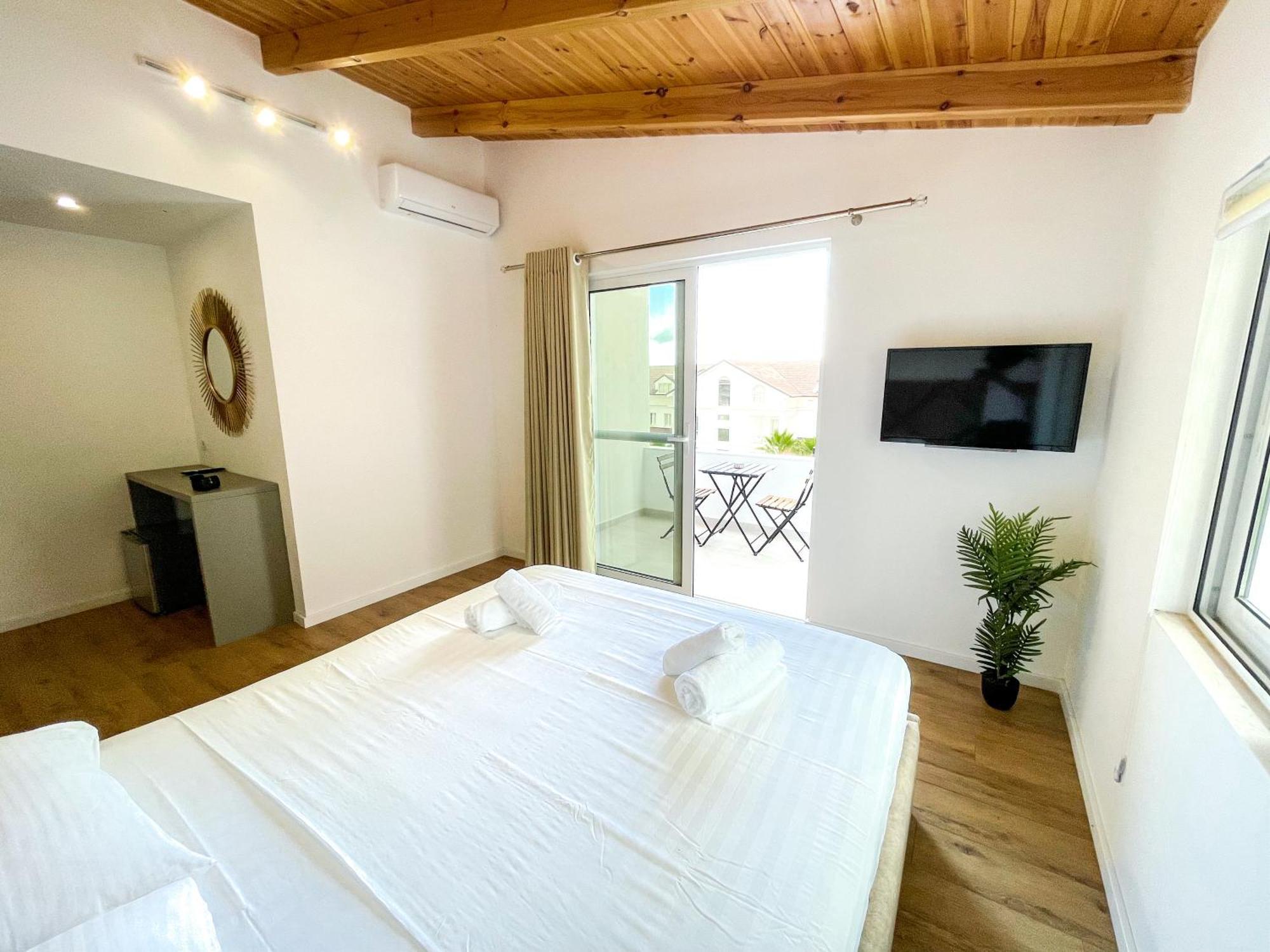 Hotel Andrea ซารานเดอ ภายนอก รูปภาพ